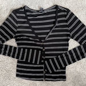 Striped Black&White Cropped Longsleeve🤍